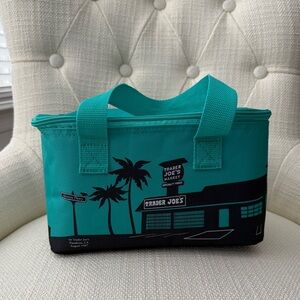 NWOT Trader Joe’s Mini Insulated Bag in Teal